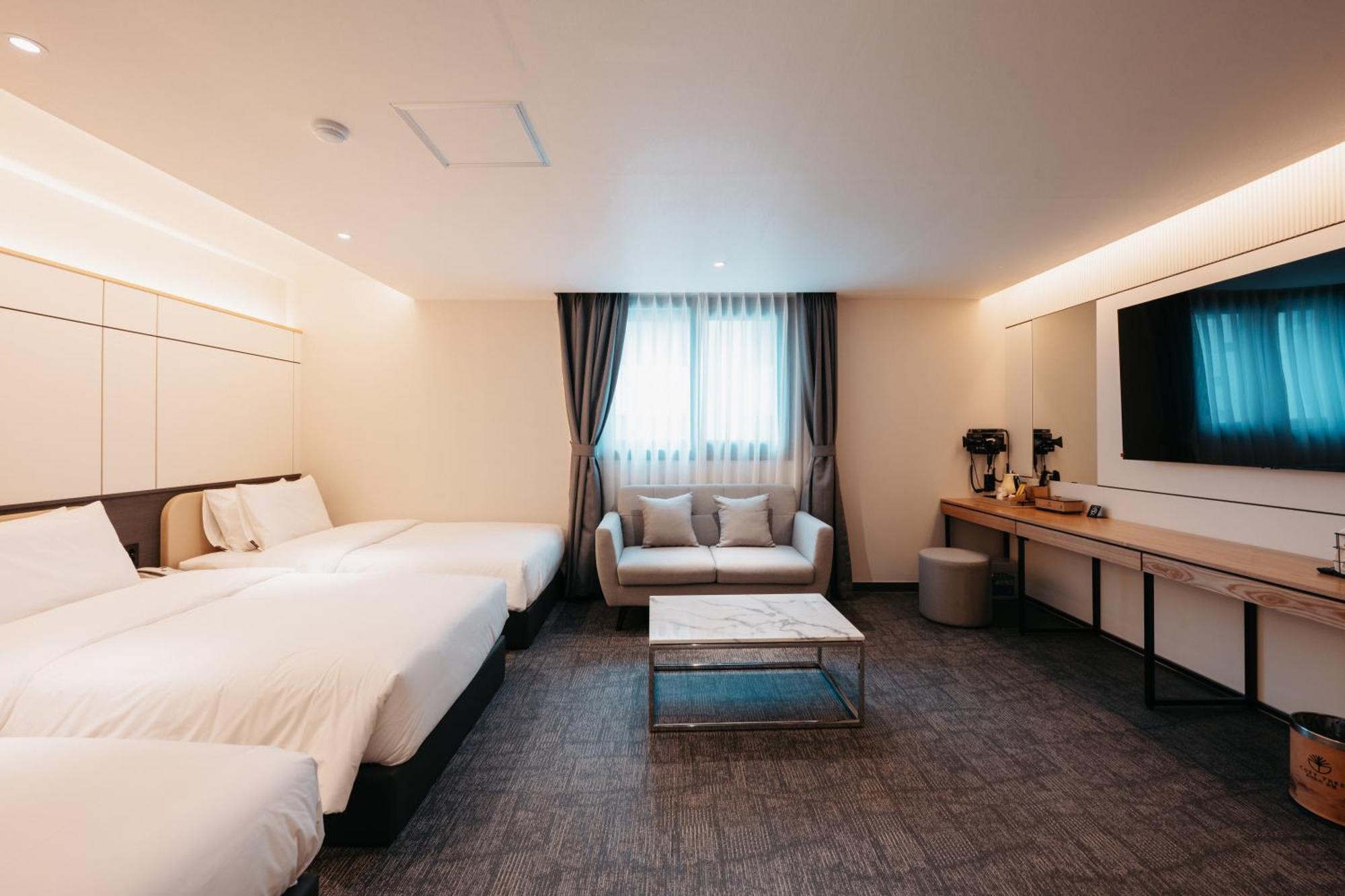 Cozy Tree Hotel Seomyeon Busan Buitenkant foto